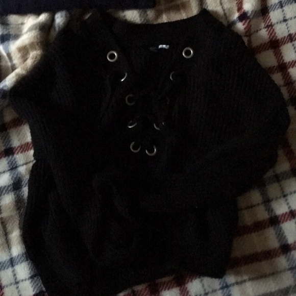 sweater - Picture 1 of 1